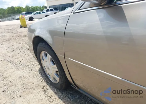 2003 Cadillac Deville Standard z USA, uszkodzony, nr VIN 1G6KD54Y03U279170